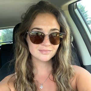 Meet your Posher, Hailey